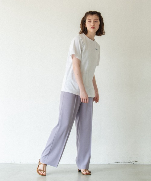 idem（イデム）の「idem logo T-shirt/idemロゴ刺繍Tシャツ（Tシャツ/カットソー・レディース・ホワイト/ブラック/パープル・FREE）」の5枚目の写真