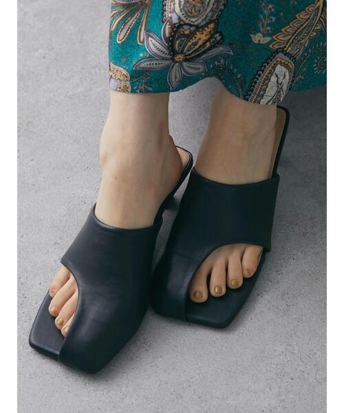 CRAFT STANDARD BOUTIQUE（クラフトスタンダードブティック）の「スクエアトングカバーヒールサンダル　＊（サンダル・レディース・ブラック/オフホワイト・S/M/L）」の6枚目の写真