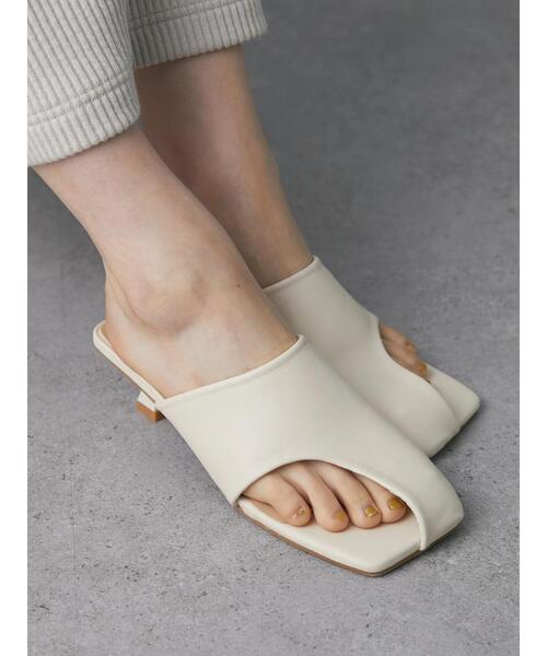 CRAFT STANDARD BOUTIQUE（クラフトスタンダードブティック）の「スクエアトングカバーヒールサンダル　＊（サンダル・レディース・ブラック/オフホワイト・S/M/L）」の8枚目の写真