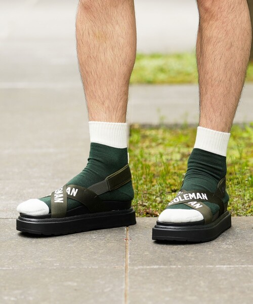 COLEMAN（コールマン）の「◆【Coleman/コールマン別注】ソックス付クロスベルトサンダル（サンダル・メンズ・ブラック/サンドベージュ/カーキ・60/70）」の3枚目の写真