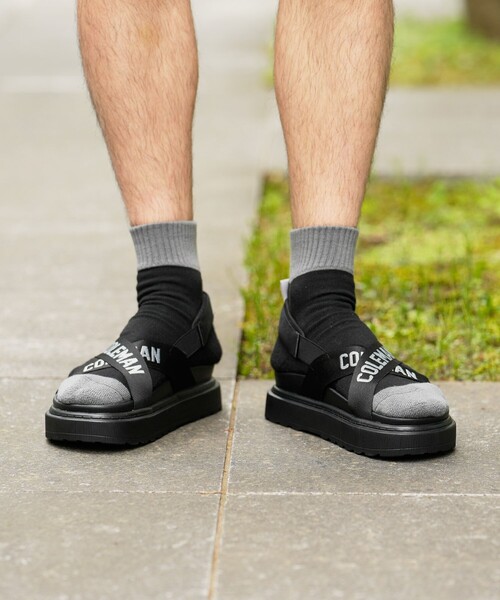 COLEMAN（コールマン）の「◆【Coleman/コールマン別注】ソックス付クロスベルトサンダル（サンダル・メンズ・ブラック/サンドベージュ/カーキ・60/70）」の5枚目の写真