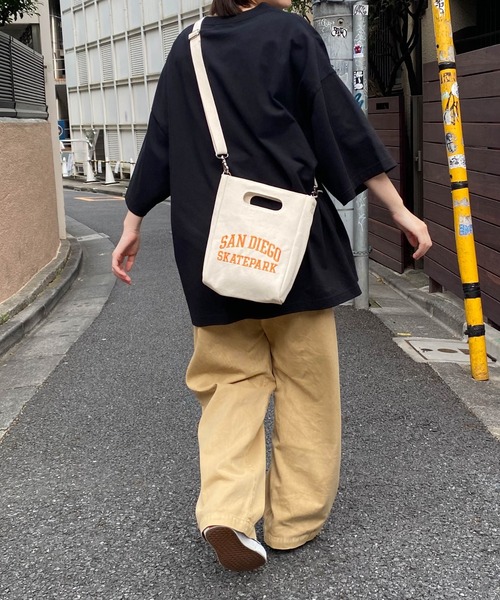 WEGO(ウィゴー)の「WEGO/2WAYキャンバスレコードショルダー(ショルダーバッグ・メンズ・ナチュラル/ブラック/ダークインディゴブルー・FREE)」の14枚目の写真