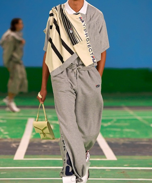 Y/Project(ワイプロジェクト)の「FILA REVERSIBLE STRIPE T-SHIRT(Tシャツ/カットソー・メンズ・グレー系その他/ブラック系その他・M/S/L/XXS/XL/XS)」の8枚目の写真