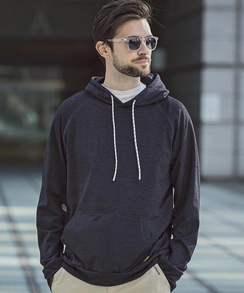 +phenix(プラスフェニックス)の「+phenix(プラスフェニックス)DRY BRUSHED SWEAT HOODIE(パーカー・メンズ・ブラック/ネイビー/トップグレー・S/M/L/XL)」の3枚目の写真