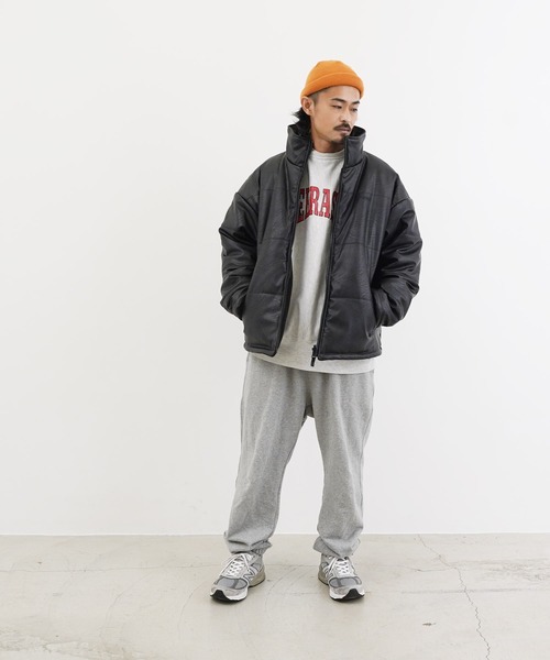 GERRY（ジェリー）の「GERRY / ジェリー 別注 コラボ オーバーサイズ リバーシブル / ボア フリース 中綿 ジャケット（ダウンジャケット/コート・メンズ・ライトグレー/ブラック/ブラック系その他・MEDIUM/LARGE/X-LARGE）」の5枚目の写真