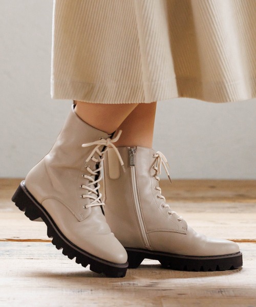 HIMIKO（ヒミコ）の「【Made in Japan】【撥水】レースアップトラックソールブーツ/621407（ブーツ・レディース・ブラック/グレー/アイボリー/ブラウン・22.5cm/23.5cm/24.5cm/23.0cm/24.0cm/25.0cm/22.0cm/25.5cm/21.5cm/26.0cm/26.5cm）」の9枚目の写真