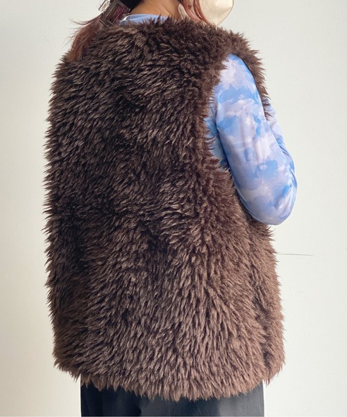 CPCM(シーピーシーエム)の「ボリュームプードルファーベスト(ベスト・レディース・ブラウン/オフホワイト/モカ・FREE)」の14枚目の写真