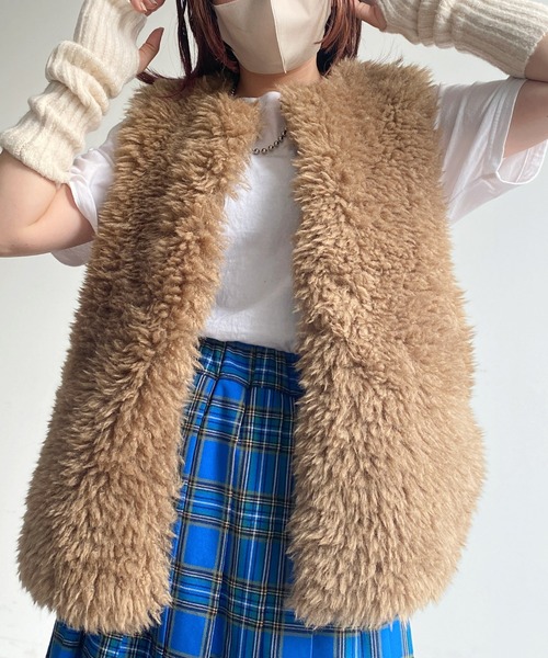 CPCM(シーピーシーエム)の「ボリュームプードルファーベスト(ベスト・レディース・ブラウン/オフホワイト/モカ・FREE)」の16枚目の写真