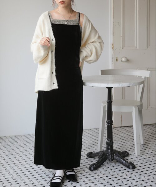 RAY CASSIN（レイカズン）の「ストレートベロアキャミワンピース（ワンピース・レディース・ブラック/カーキ/ベージュ・FREE）」の2枚目の写真