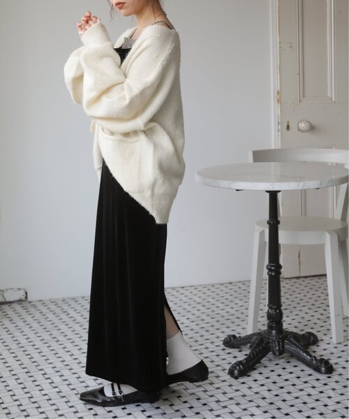 RAY CASSIN（レイカズン）の「ストレートベロアキャミワンピース（ワンピース・レディース・ブラック/カーキ/ベージュ・FREE）」の4枚目の写真