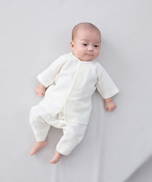 combimini(コンビミニ)の「あったかワンタッチ短肌着2枚組(肌着・キッズ・ホワイト・60-70㎝/50-60㎝)」の1枚目の写真