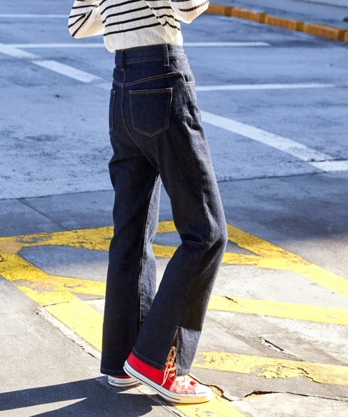 Auntie Rosa Holiday（アンティローザホリデー）の「【骨格ナチュラル】サイドスリットフレアデニム（デニムパンツ・レディース・ネイビー/ブラック・マルチサイズ）」の9枚目の写真