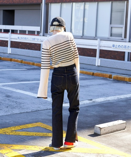 Auntie Rosa Holiday（アンティローザホリデー）の「【骨格ナチュラル】サイドスリットフレアデニム（デニムパンツ・レディース・ネイビー/ブラック・マルチサイズ）」の15枚目の写真