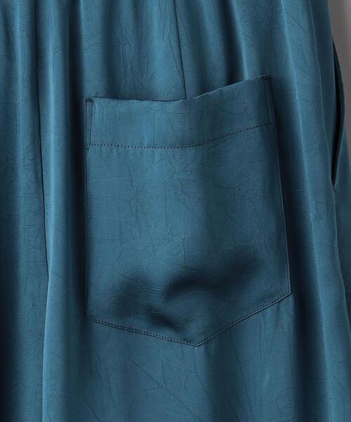 BEAUTY&YOUTH UNITED ARROWS（ビューティーアンドユースユナイテッドアローズ）の「ポリエステルサテン タックパンツ -ウォッシャブル-（その他パンツ・レディース・コバルトブルー/イエロー/オフホワイト・S/M）」の12枚目の写真