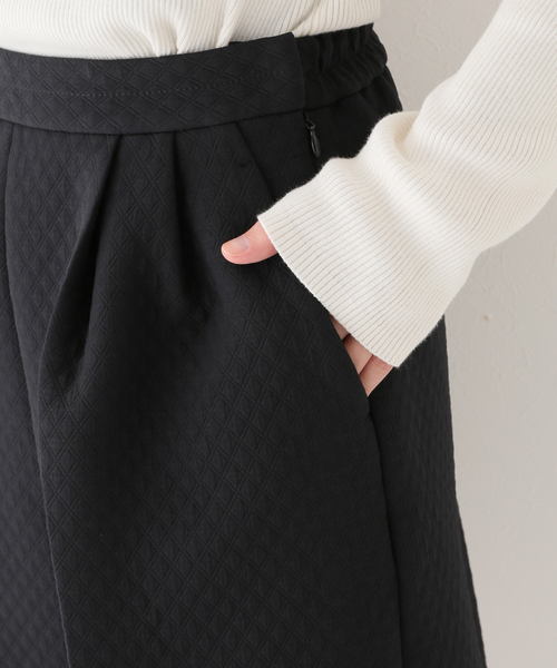 SLOBE IENA(スローブイエナ)の「キルトジャガードタックキュロット(その他パンツ・レディース・ブラック・38/36)」の17枚目の写真