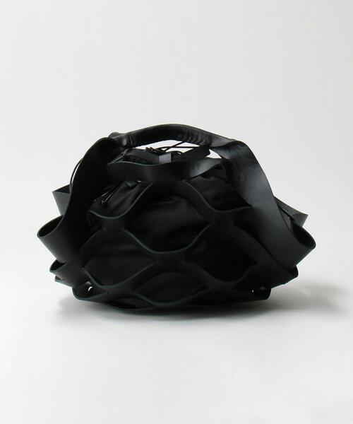 MAISON N.H PARIS（メゾンエヌアッシュパリ）の「【別注】＜ MAISON N.H PARIS ＞ メッシュ バッグ（ハンドバッグ・レディース・ブラック/オフホワイト・FREE）」の2枚目の写真