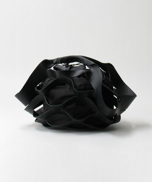 MAISON N.H PARIS（メゾンエヌアッシュパリ）の「【別注】＜ MAISON N.H PARIS ＞ メッシュ バッグ（ハンドバッグ・レディース・ブラック/オフホワイト・FREE）」の3枚目の写真