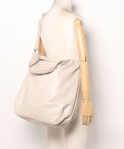 florist（フローリスト）の「【大容量/2WAY】シンプルレザートートバッグ/ショルダーバッグ（トートバッグ・レディース・オフホワイト/グリーン/ブラック・FREE）」の14枚目の写真