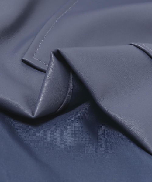 ITEMS URBANRESEARCH（アイテムズ アーバンリサーチ）の「レザータッチ カバーオールジャケット（カバーオール・メンズ・グレー/ブラック/ブルー・MEDIUM/LARGE）」の4枚目の写真