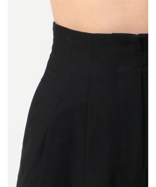 EVRIS(エヴリス)の「バックルデザインショートパンツ(その他パンツ・レディース・ブラウン/ブルー/ブラック・MEDIUM/SMALL)」の19枚目の写真