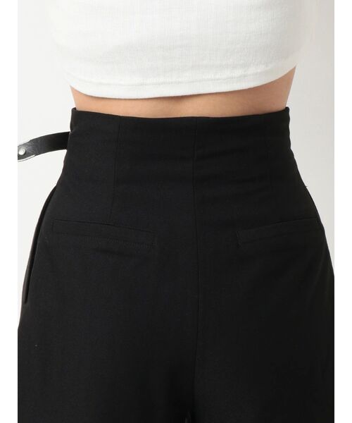 EVRIS(エヴリス)の「バックルデザインショートパンツ(その他パンツ・レディース・ブラウン/ブルー/ブラック・MEDIUM/SMALL)」の20枚目の写真