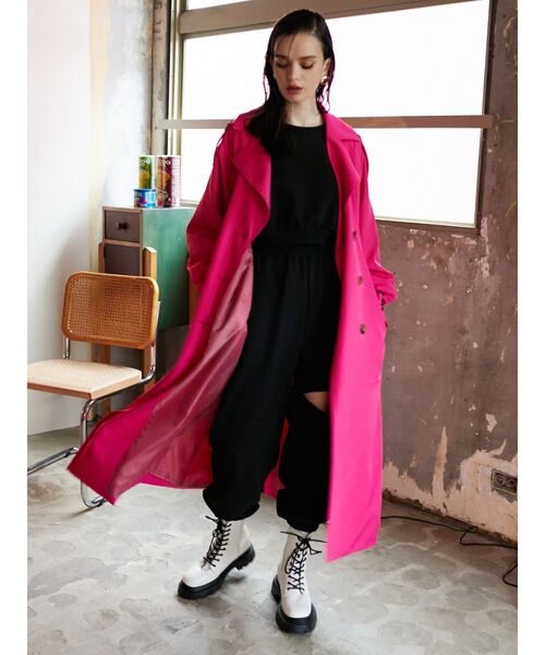 EVRIS(エヴリス)の「ショートスウェットトップス【セットアップ着用可能】(スウェット・レディース・ホワイト/ブラック/ブルー・FREE)」の16枚目の写真