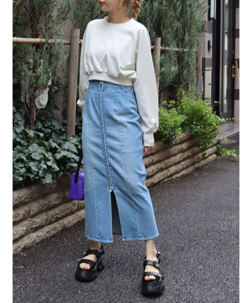 EVRIS(エヴリス)の「ショートスウェットトップス【セットアップ着用可能】(スウェット・レディース・ホワイト/ブラック/ブルー・FREE)」の18枚目の写真