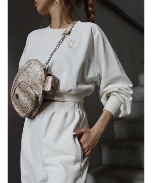 EVRIS(エヴリス)の「ショートスウェットトップス【セットアップ着用可能】(スウェット・レディース・ホワイト/ブラック/ブルー・FREE)」の20枚目の写真