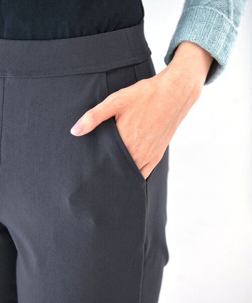 Tiaclasse(ティアクラッセ)の「【おのののかさん着用】日本製シーズンレスエアシルキーパンツ(その他パンツ・レディース・イエロー/ブラック/オフホワイト/ブルー/グレー/ボルドー/ダークブルー/モカ/チャコールグレー/ネイビー/レモンイエロー/ベージュ系/ブルー系その他/ベージュ/ブラウン系/グレー系・S/M/L)」の18枚目の写真