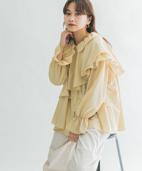 KBF（ケイビーエフ）の「ワイドフリルカラーブラウス（シャツ/ブラウス・レディース・アイボリー/ブルー系その他/ベージュ系その他・ONE）」の16枚目の写真