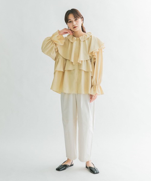 KBF（ケイビーエフ）の「ワイドフリルカラーブラウス（シャツ/ブラウス・レディース・アイボリー/ブルー系その他/ベージュ系その他・ONE）」の7枚目の写真