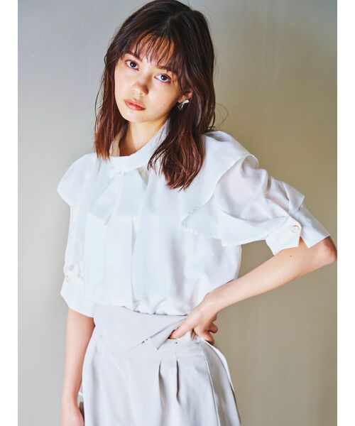 dazzlin(ダズリン)の「フリルリボン2WAY5分袖ブラウス(シャツ/ブラウス・レディース・アイボリー/オフホワイト/グレー・FREE)」の9枚目の写真