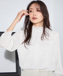 A/C DESIGN BY ALPHA CUBIC（エーシーデザインバイアルファキュービック）の「プリントシャーリングTブラウス（Tシャツ/カットソー）」