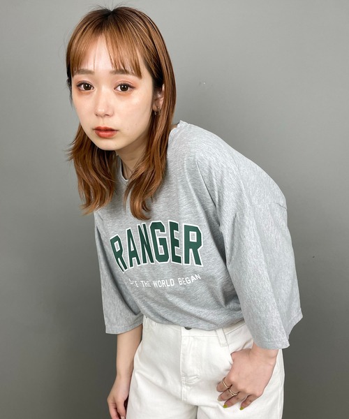 EPICKS(エピックス)の「オーバーサイズBIGカレッジロゴプリントTシャツ(Tシャツ/カットソー・レディース・グレー/ネイビー/ホワイト・LARGE/X-LARGE/MEDIUM)」の1枚目の写真