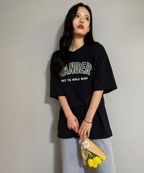 EPICKS(エピックス)の「オーバーサイズBIGカレッジロゴプリントTシャツ(Tシャツ/カットソー・レディース・グレー/ネイビー/ホワイト・LARGE/X-LARGE/MEDIUM)」の20枚目の写真