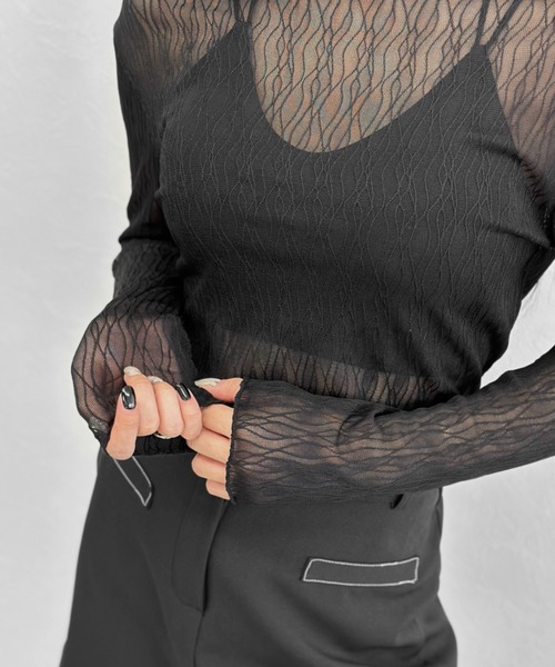 LVEU.（ラブユ.）の「【ZOZOTOWN限定】Nuance pattern high neck sheer tops / ニュアンス柄ハイネックシアートップス（Tシャツ/カットソー・レディース・ブラック/アイボリー・FREE）」の9枚目の写真