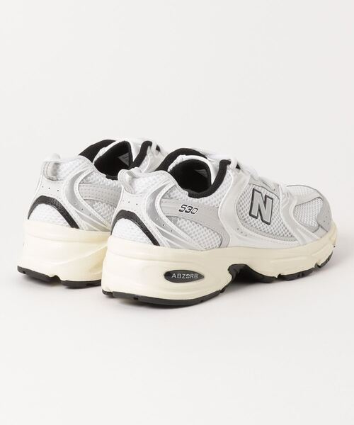 NEW BALANCE（ニューバランス）の「MR530 TA（スニーカー・レディース・ホワイト×シルバー・23.5cm/24.0cm/24.5cm/25.0cm/23.0cm/25.5cm/26.5cm/27.5cm/26.0cm/27.0cm/28.0cm/29.0cm/28.5cm/22.5cm）」の2枚目の写真