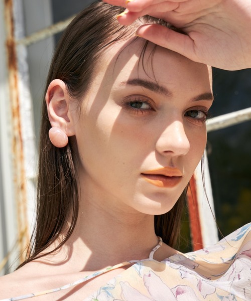 EIMY ISTOIRE(エイミーイストワール)の「マーブルストーンピアス(ピアス(両耳用)・レディース・ピンク/グリーン/ブルー系その他・FREE)」の4枚目の写真