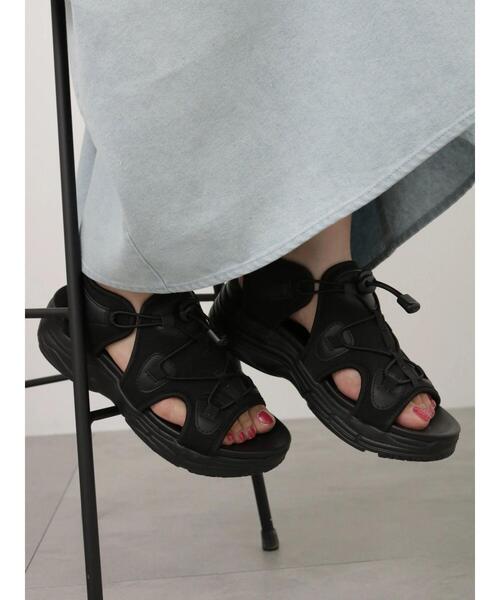 Lugnoncure（ルノンキュール）の「ドロストスポーツサンダル（サンダル・レディース・オフホワイト/ブラック・LARGE/MEDIUM）」の3枚目の写真