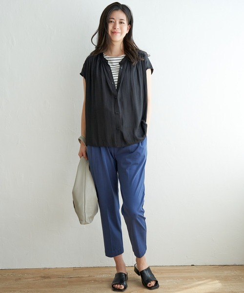 ikka(イッカ)の「カッセンギャザーフレンチソデシャツ(シャツ/ブラウス・レディース・モカ/ブルー系その他/ブラック・L/M)」の4枚目の写真