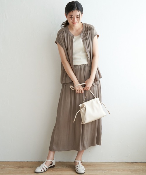 ikka(イッカ)の「カッセンギャザーフレンチソデシャツ(シャツ/ブラウス・レディース・モカ/ブルー系その他/ブラック・L/M)」の6枚目の写真