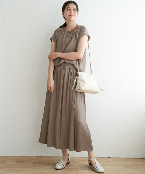 ikka(イッカ)の「カッセンギャザーフレンチソデシャツ(シャツ/ブラウス・レディース・モカ/ブルー系その他/ブラック・L/M)」の7枚目の写真