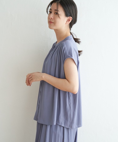 ikka(イッカ)の「カッセンギャザーフレンチソデシャツ(シャツ/ブラウス・レディース・モカ/ブルー系その他/ブラック・L/M)」の12枚目の写真