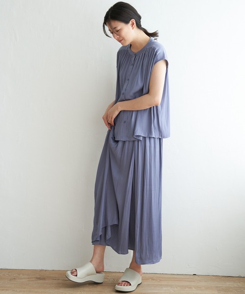 ikka(イッカ)の「カッセンギャザーフレンチソデシャツ(シャツ/ブラウス・レディース・モカ/ブルー系その他/ブラック・L/M)」の9枚目の写真