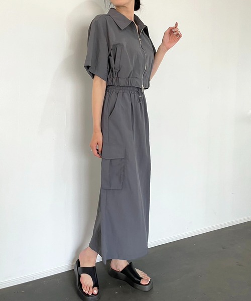 Jewelobe(ジュエローブ)の「CPOジップアップシャツ×カーゴスカート ナイロンライクセットアップ(セットアップ・レディース・グレー/カーキ・FREE)」の14枚目の写真