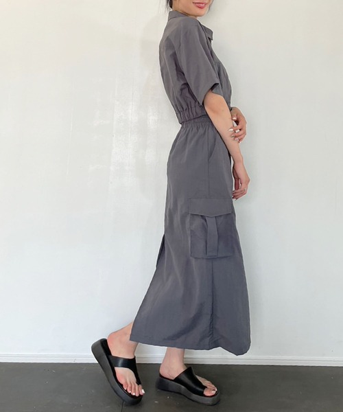 Jewelobe(ジュエローブ)の「CPOジップアップシャツ×カーゴスカート ナイロンライクセットアップ(セットアップ・レディース・グレー/カーキ・FREE)」の10枚目の写真