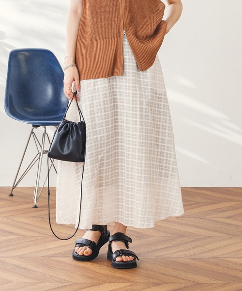 hunch(ハンチ)の「シアーサッカーチェック フレアスカート(スカート・レディース・ブルー/チャコール/アイボリー・FREE)」の17枚目の写真