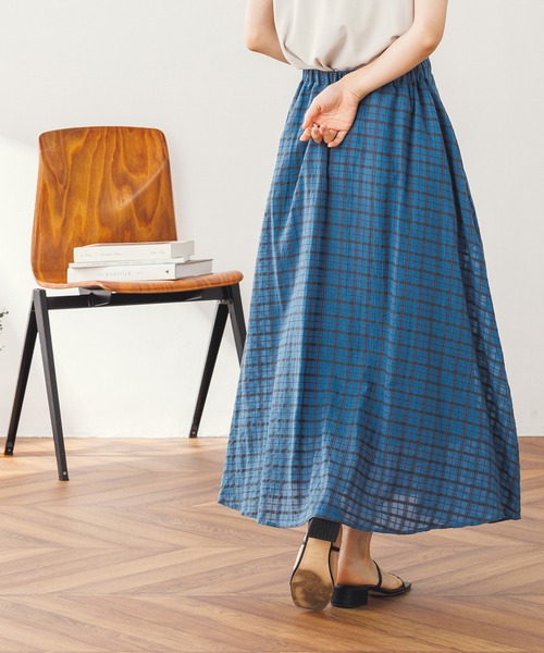 hunch(ハンチ)の「シアーサッカーチェック フレアスカート(スカート・レディース・ブルー/チャコール/アイボリー・FREE)」の5枚目の写真