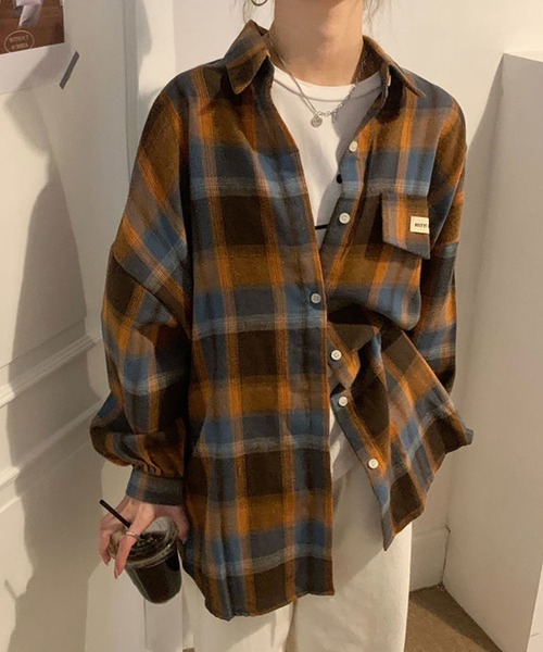 meJane（ミージェーン）の「オンブレチェックBigシャツ（シャツ/ブラウス・レディース・ブラウン系/ネイビー系・FREE）」の5枚目の写真