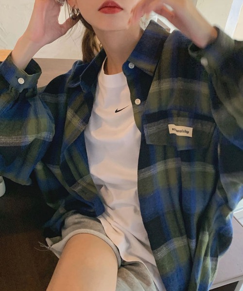 meJane（ミージェーン）の「オンブレチェックBigシャツ（シャツ/ブラウス・レディース・ブラウン系/ネイビー系・FREE）」の19枚目の写真